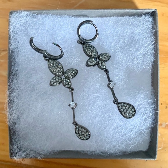 2/$15 cat earrings - Picture 2 of 2